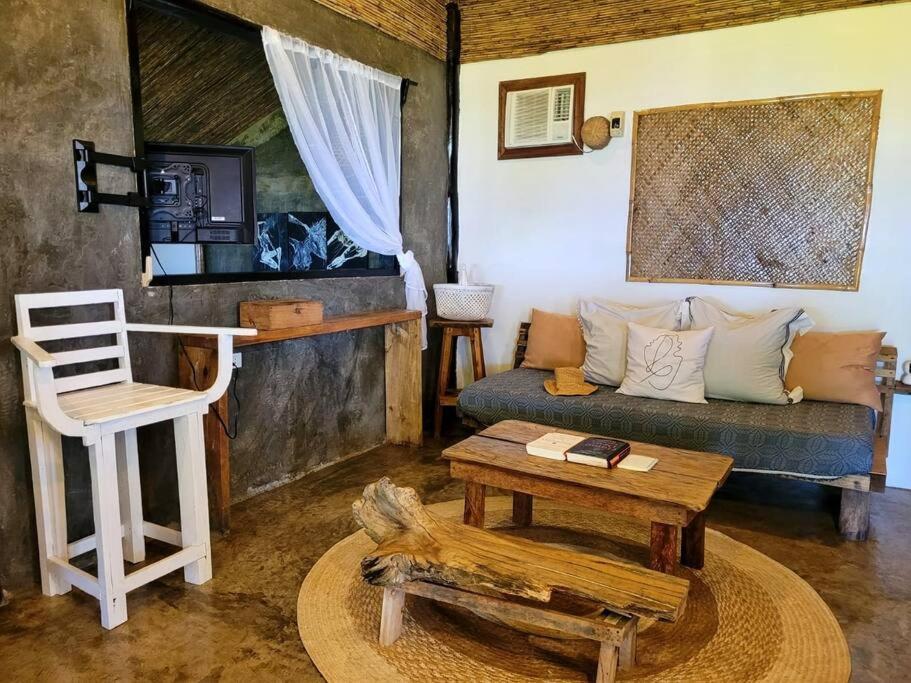Tarzans House General Luna (Surigao del Norte) Exterior photo